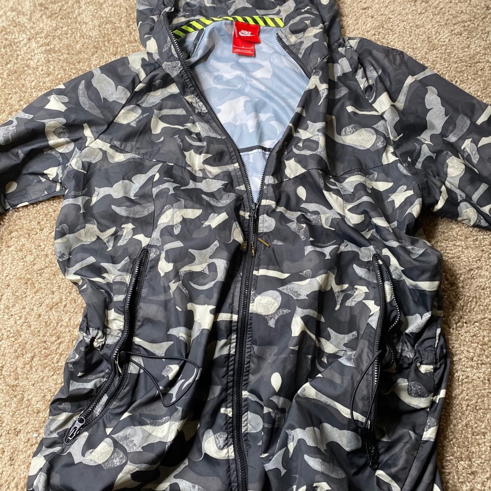 Nike Jacket 💙 - Picture 2 of 4
